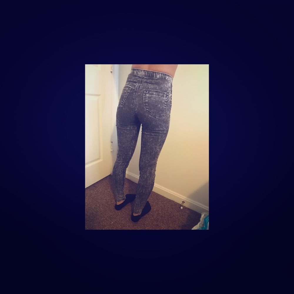 Acid wash jeans